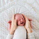 Les pleurs de bébé : un langage à décoder !