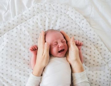 Les pleurs de bébé : un langage à décoder !
