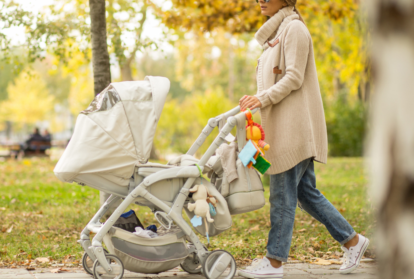 Comment protéger bébé du froid en poussette ou porte-bébé