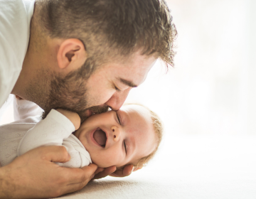 Nouveau Congé Paternité : qu’est-ce qui change pour l’heureux papa ?