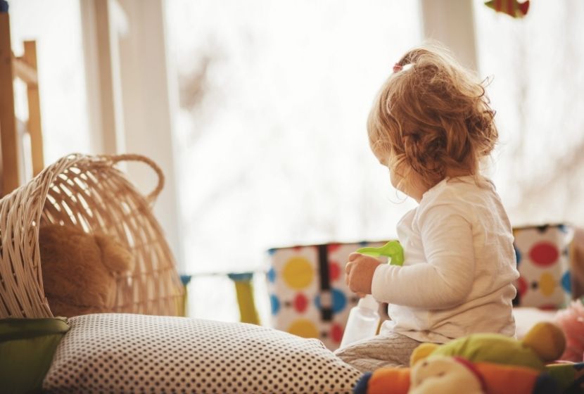 Choisir le mode de garde qui convient aux besoins de l'enfant et des parents.