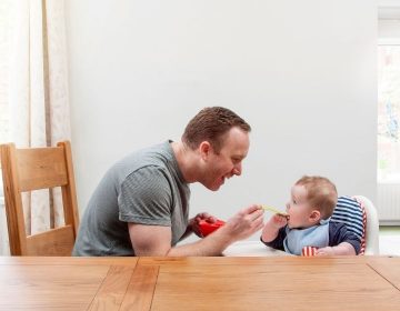 Comment bien commencer la diversification alimentaire de bébé ?