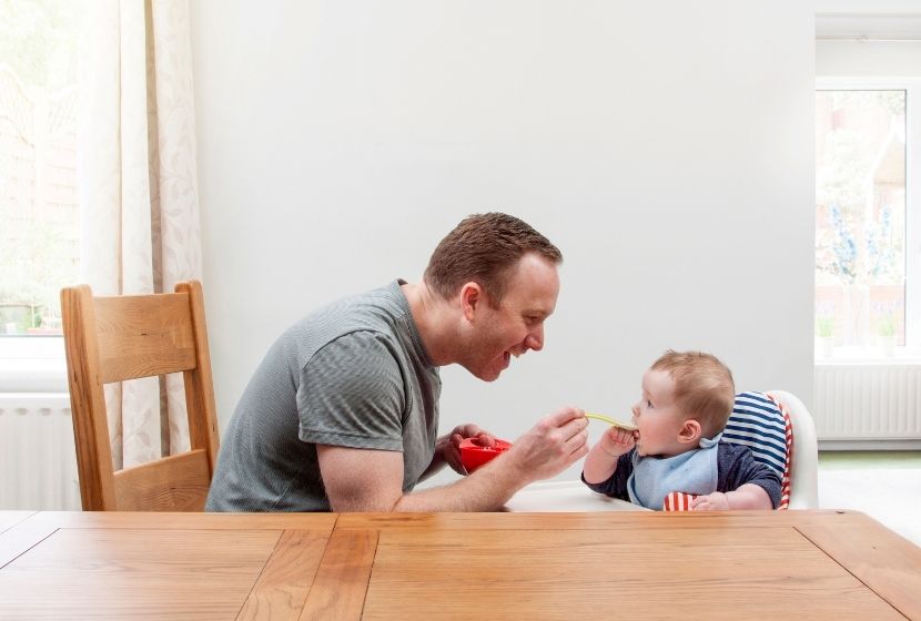 Commencer la diversification alimentaire avec bébé