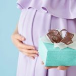 Quel cadeau offrir à la future maman ? Nos (super) idées écoresponsables !