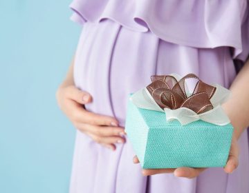 Quel cadeau offrir à la future maman ? Nos (super) idées écoresponsables !