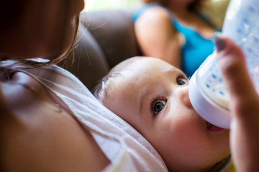 Tout ce que vous devez savoir sur le lait anti-régurgitation