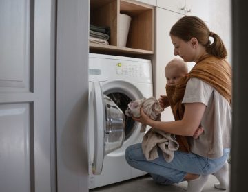 Comment alléger sa charge mentale après la naissance de bébé ?