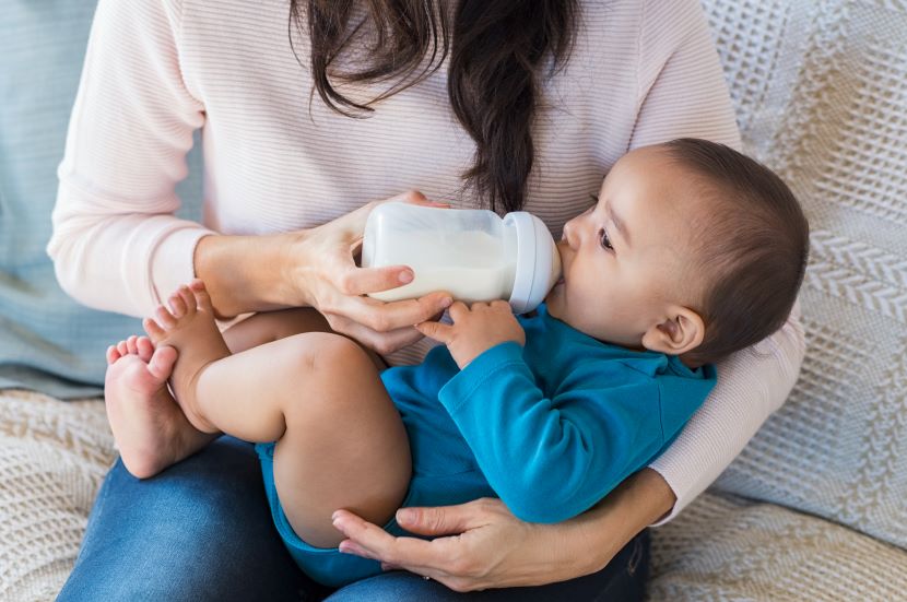 La quantité de lait idéale pour votre bébé de 6 mois