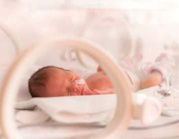 Congé maternité pour un bébé prématuré : droits et démarches