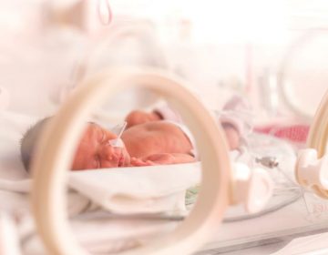Parents de prématurés : comment trouver du réconfort et de l’aide ?