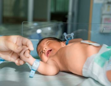 Tout savoir sur le soin du cordon ombilical du nouveau-né